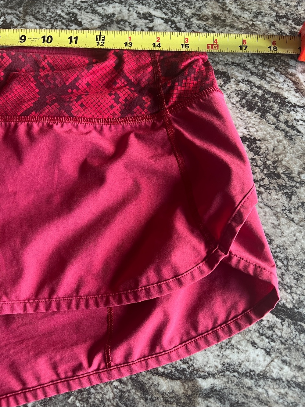 lululemon athletica Women's Red Athletic Shorts -Red/BlackSnake-Print Waistband - Picture 5 of 10